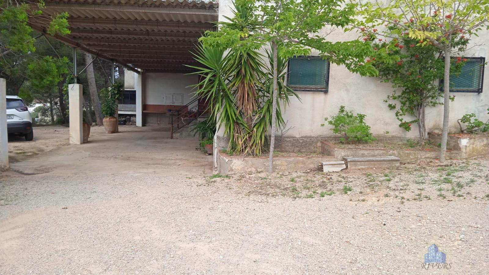 For sale of rural property in Tivissa