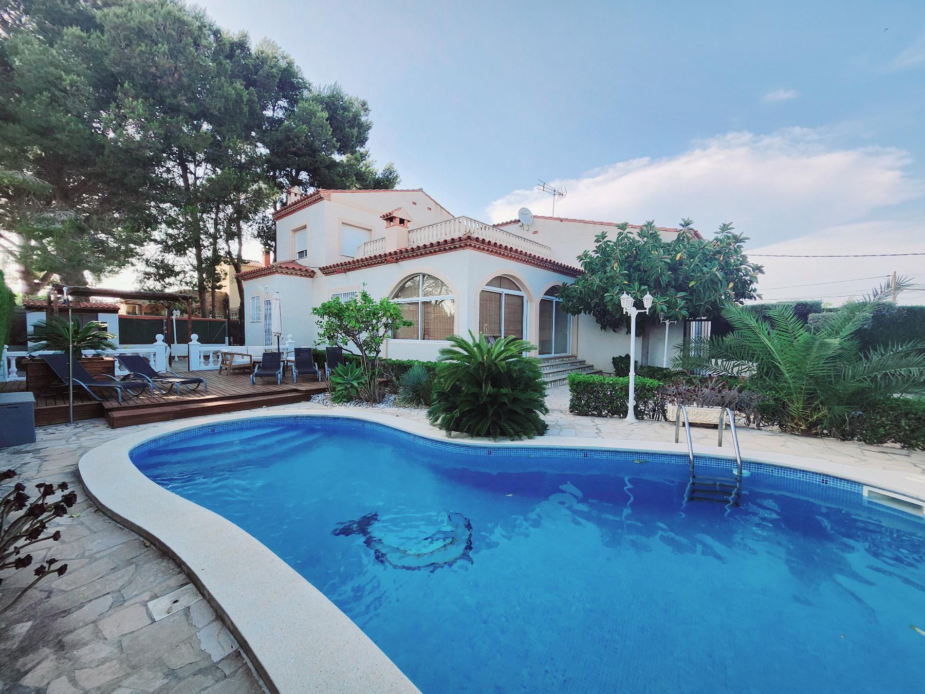 For rent of villa in L´Ametlla de Mar