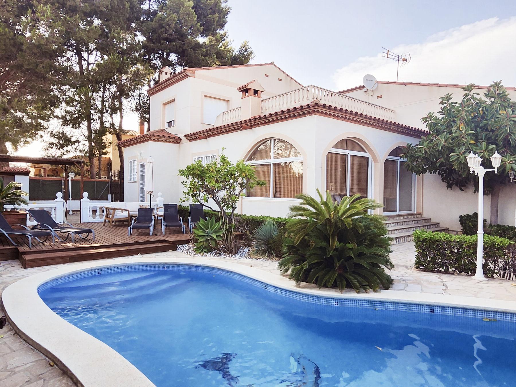 For rent of villa in L´Ametlla de Mar