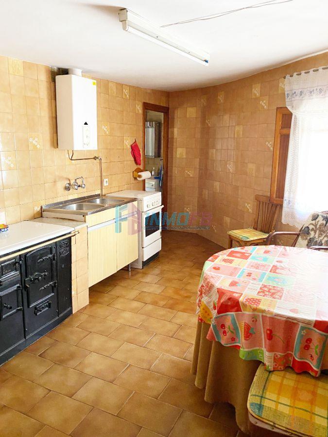 For sale of house in Nieva