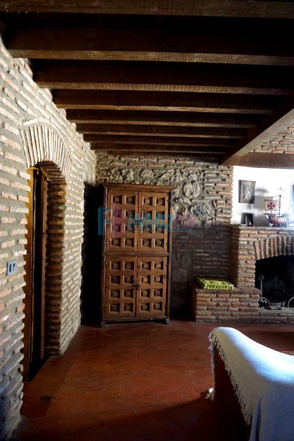 For sale of house in Segovia