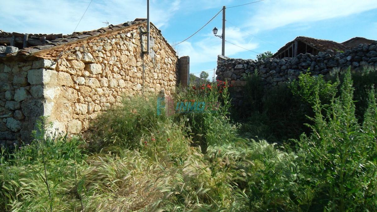 For sale of land in Alconada de Maderuelo