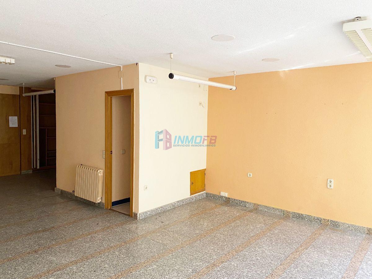 For rent of office in Segovia