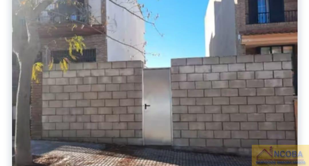 For sale of land in Zafra