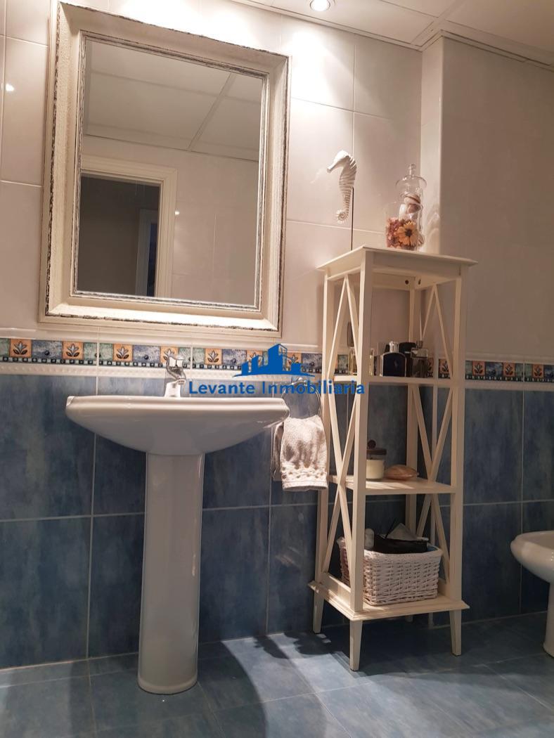 For sale of flat in Valencia