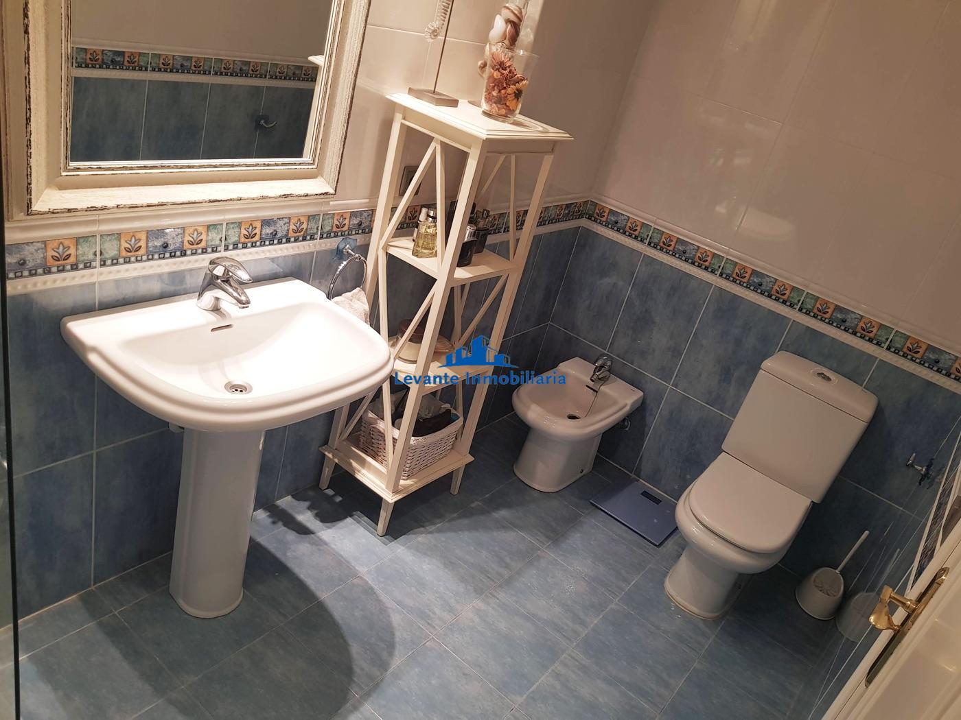 For sale of flat in Valencia