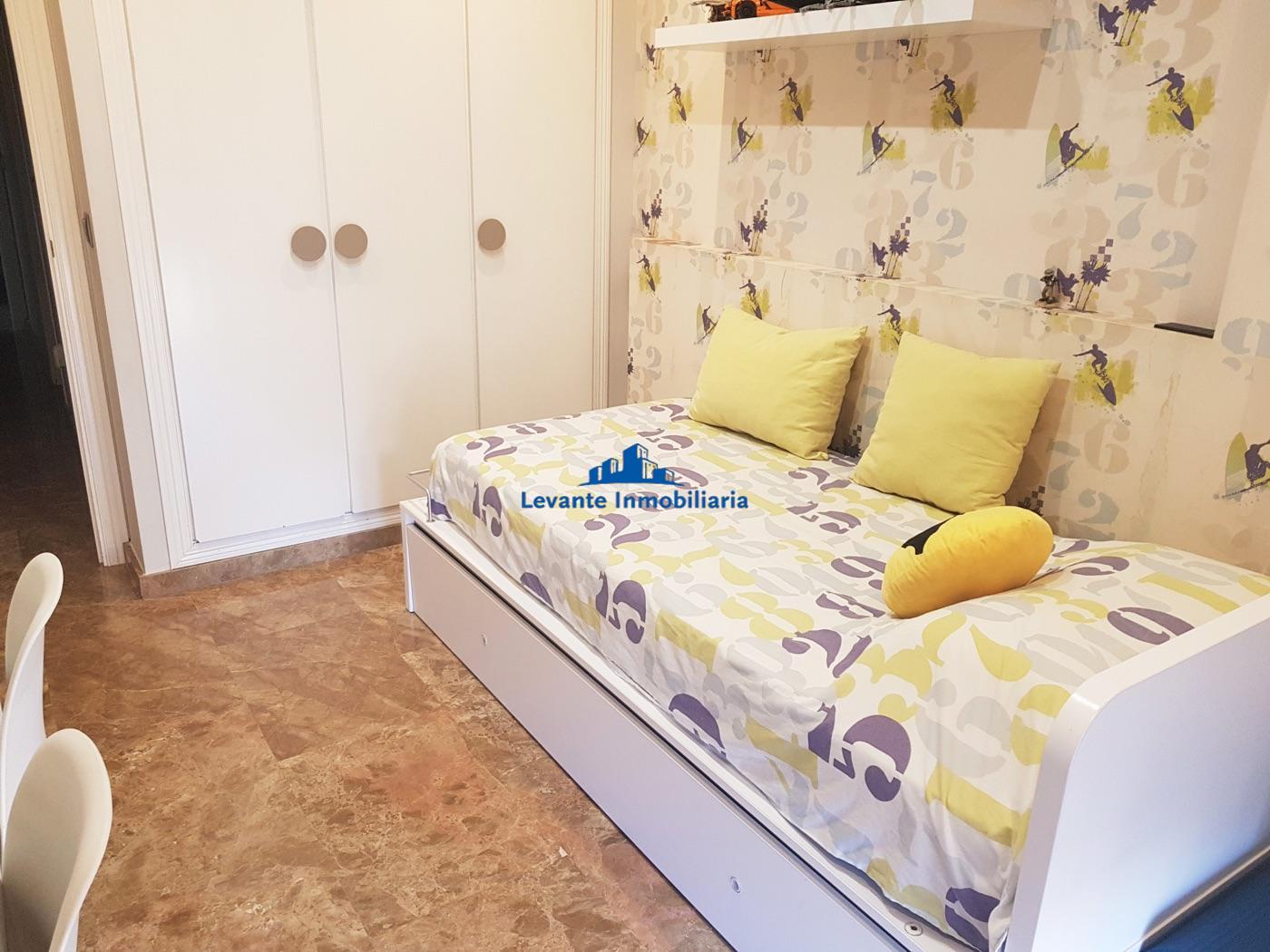 For sale of flat in Valencia