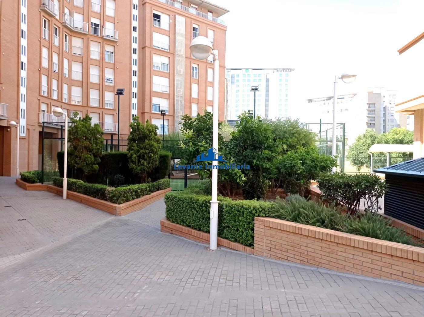 For sale of flat in Valencia