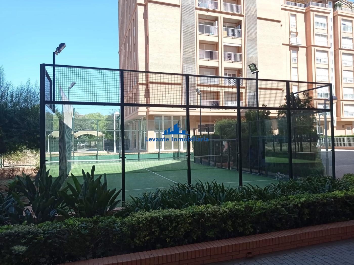 For sale of flat in Valencia