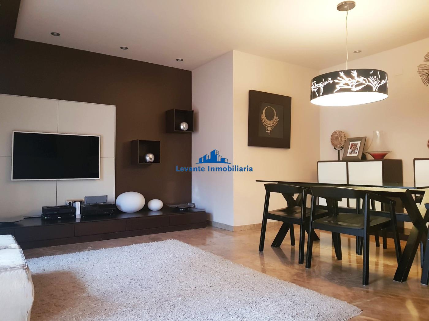 For sale of flat in Valencia