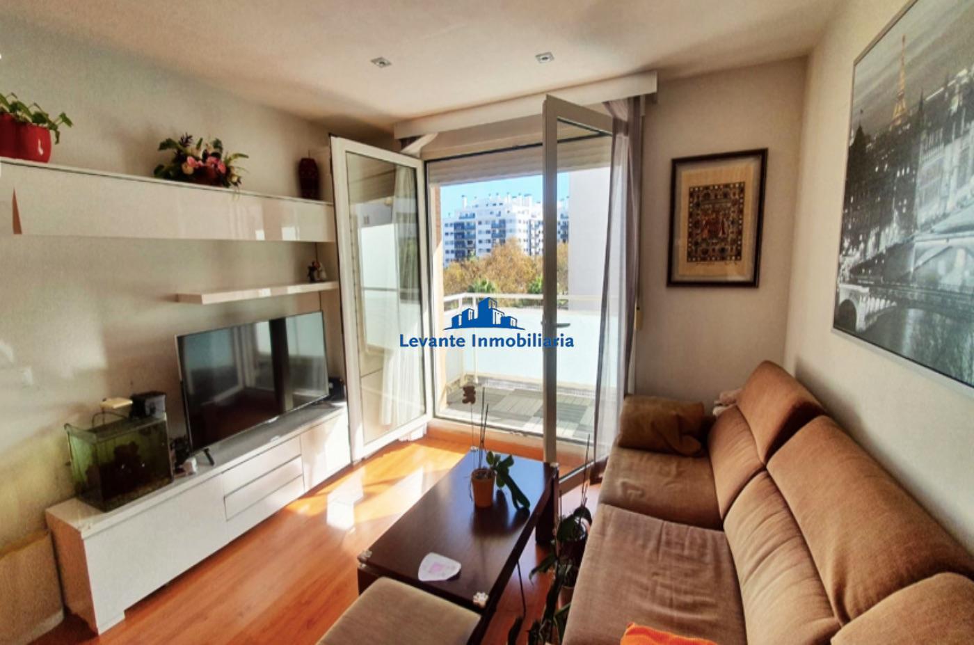 For sale of flat in Valencia