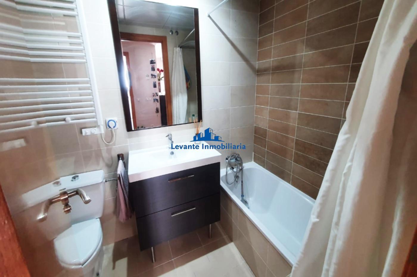 For sale of flat in Valencia