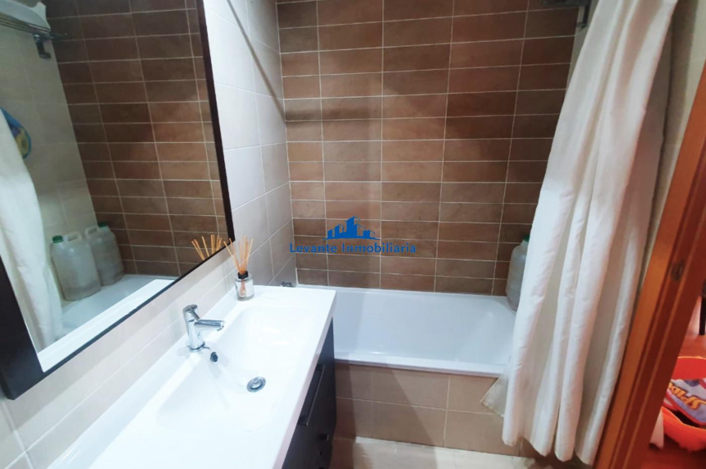 For sale of flat in Valencia