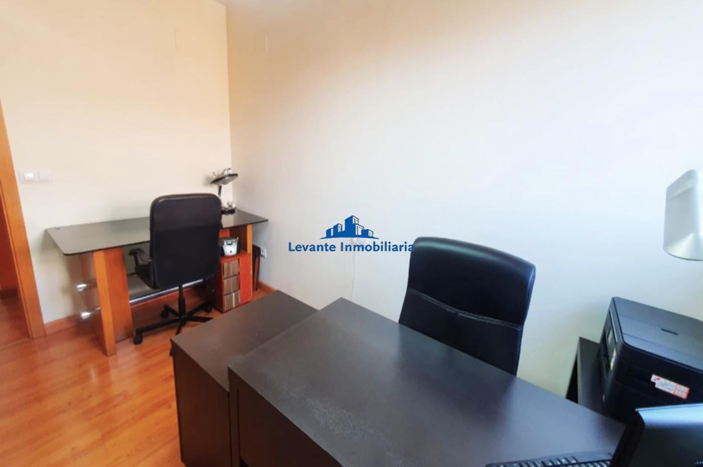 For sale of flat in Valencia