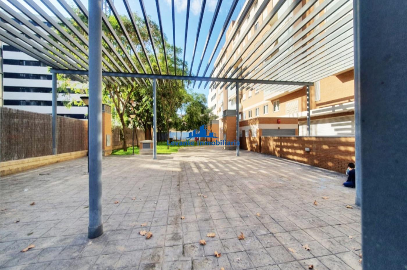 For sale of flat in Valencia