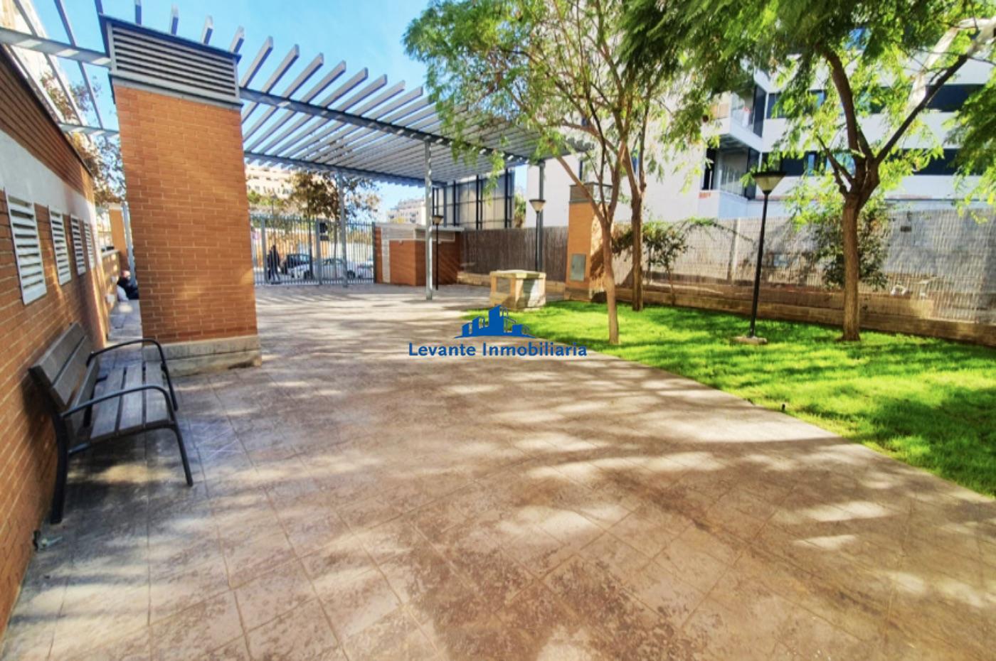 For sale of flat in Valencia