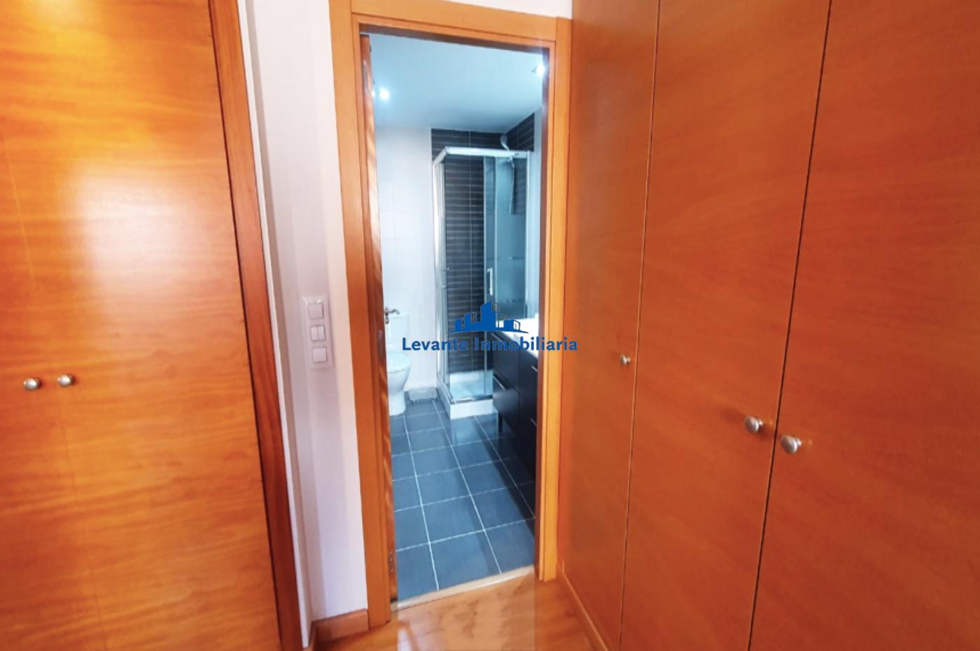 For sale of flat in Valencia