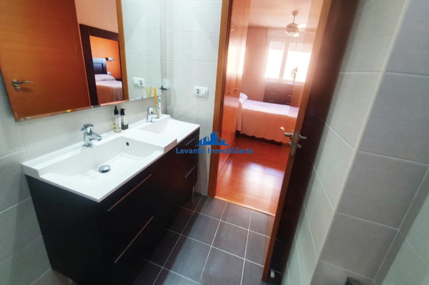 For sale of flat in Valencia