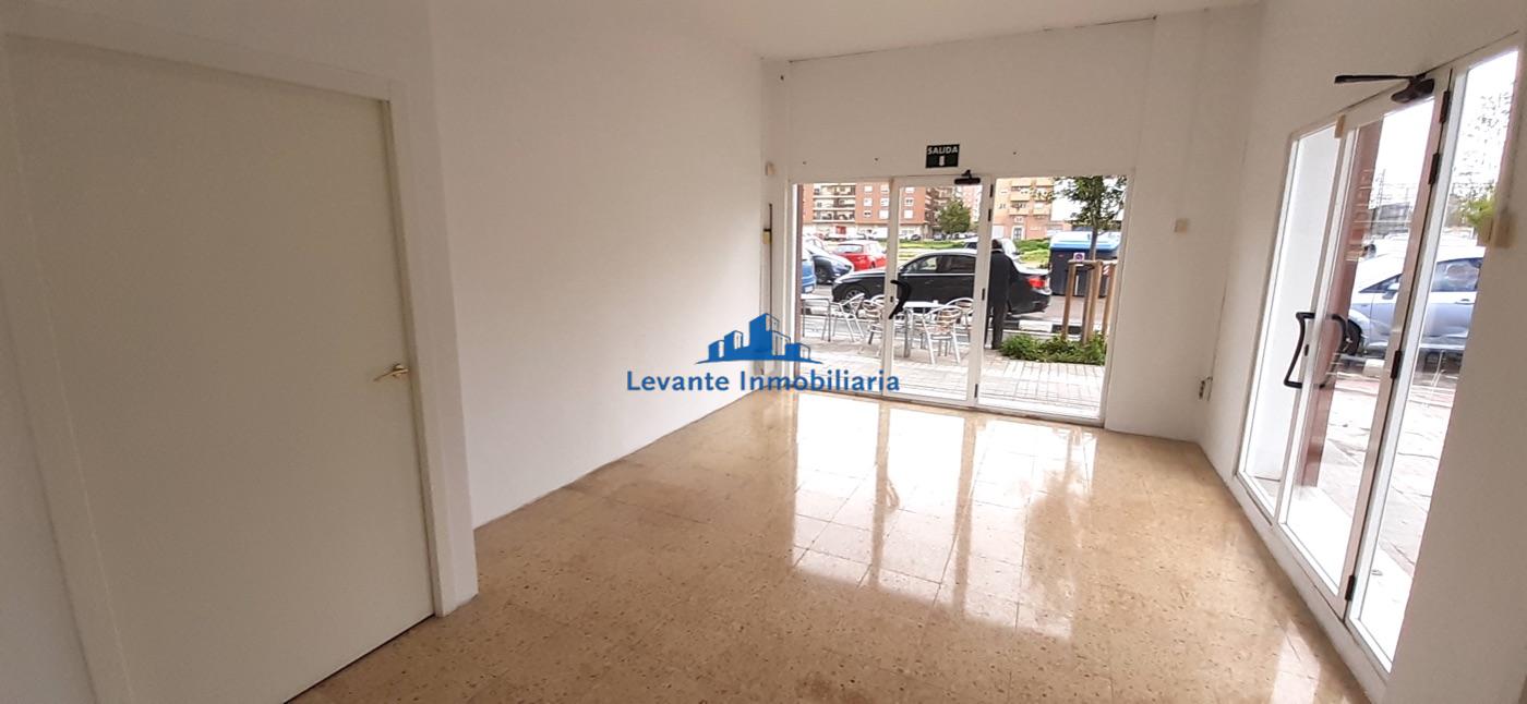 For rent of commercial in Valencia
