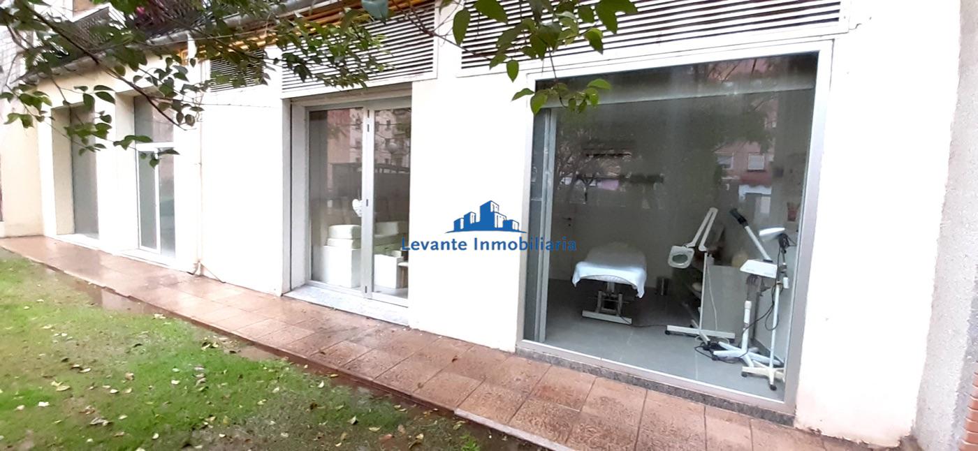 For rent of commercial in Valencia