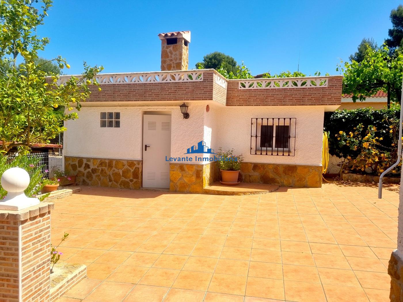 For sale of chalet in Llíria