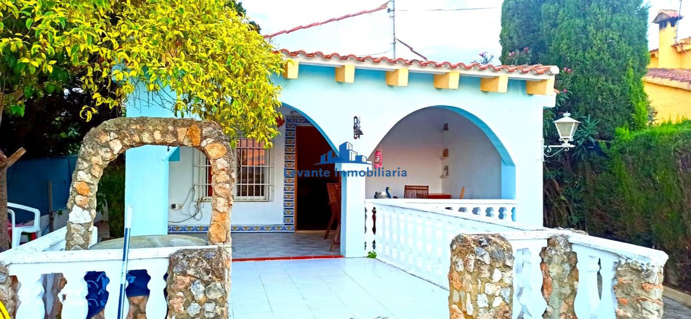 For sale of chalet in Chiva
