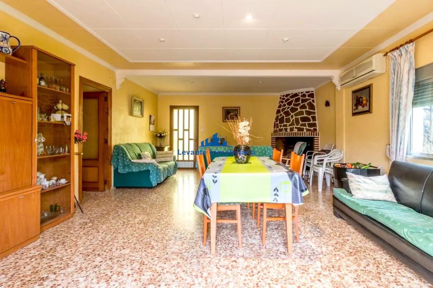 Venta de chalet en Montroy