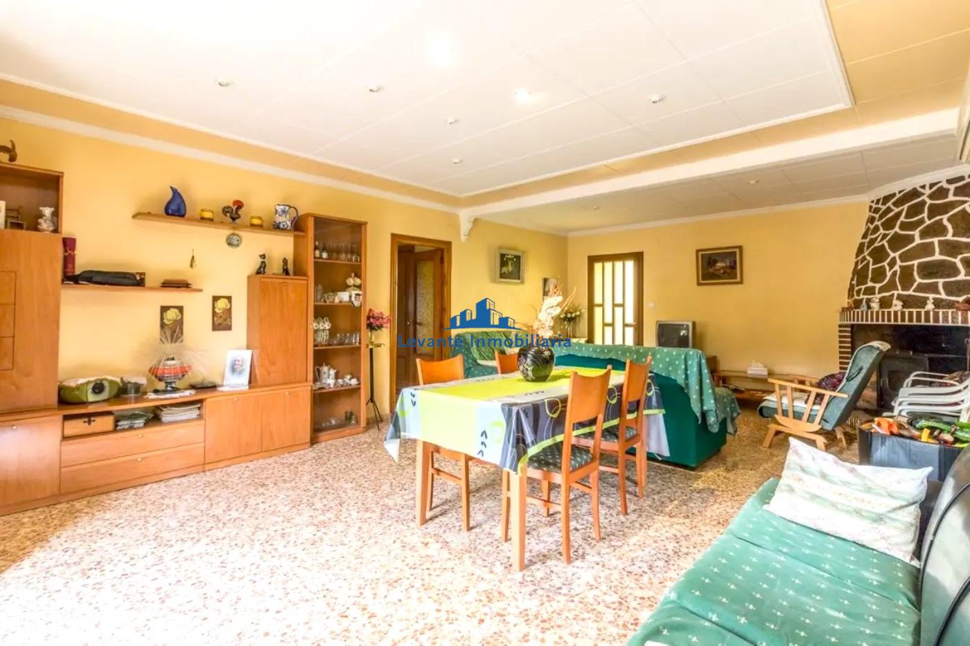 Venta de chalet en Montroy