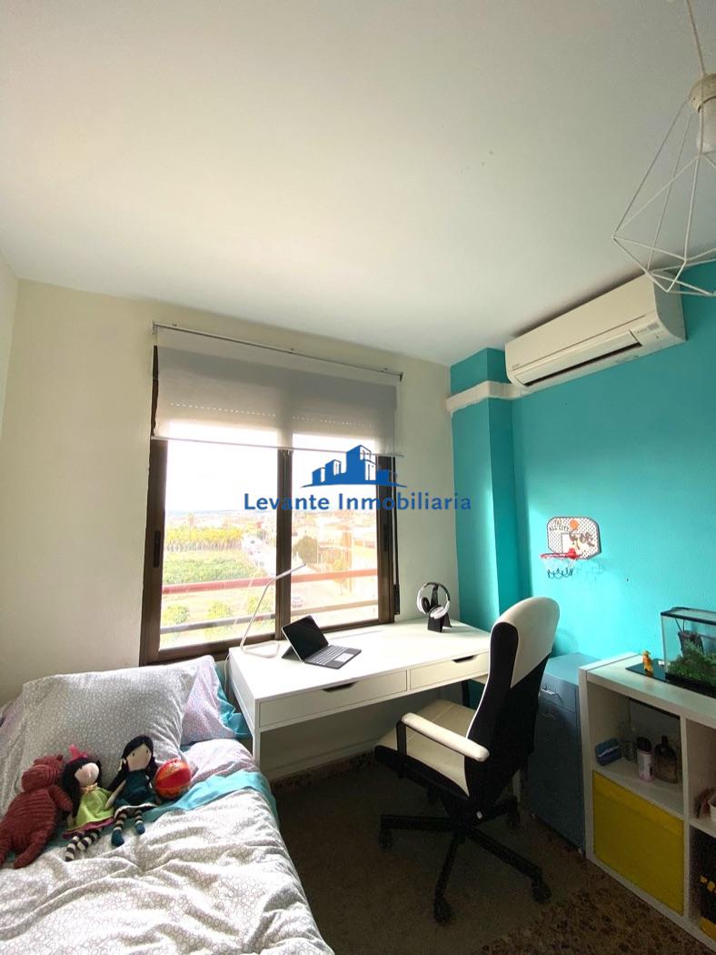 For sale of flat in Bonrepòs i Mirambell