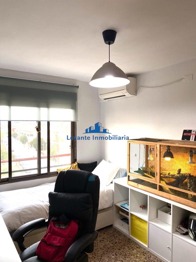For sale of flat in Bonrepòs i Mirambell