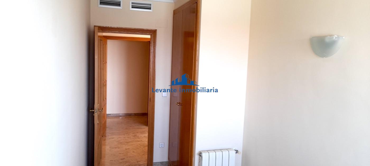 For rent of flat in Valencia