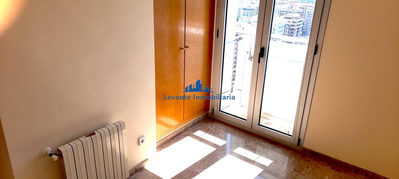 For rent of flat in Valencia