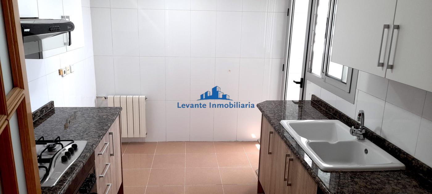 For rent of flat in Valencia