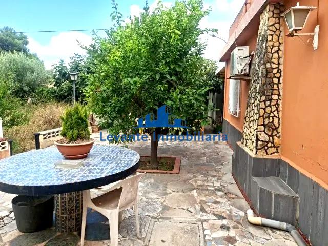 Venta de chalet en Chiva