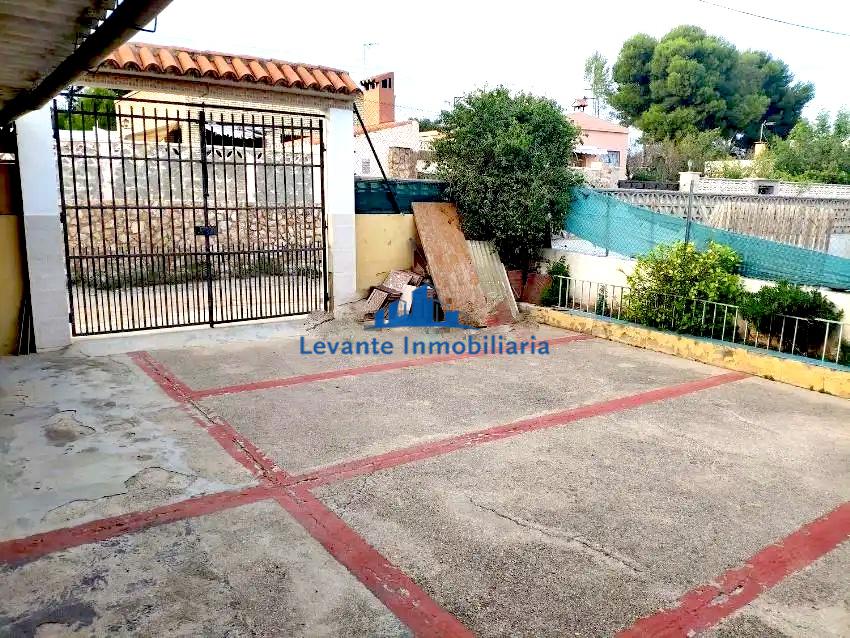 Venta de chalet en Chiva