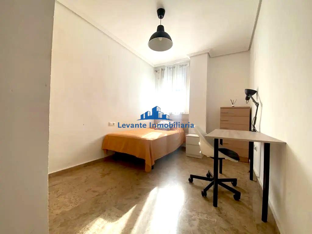 For sale of flat in Torrent