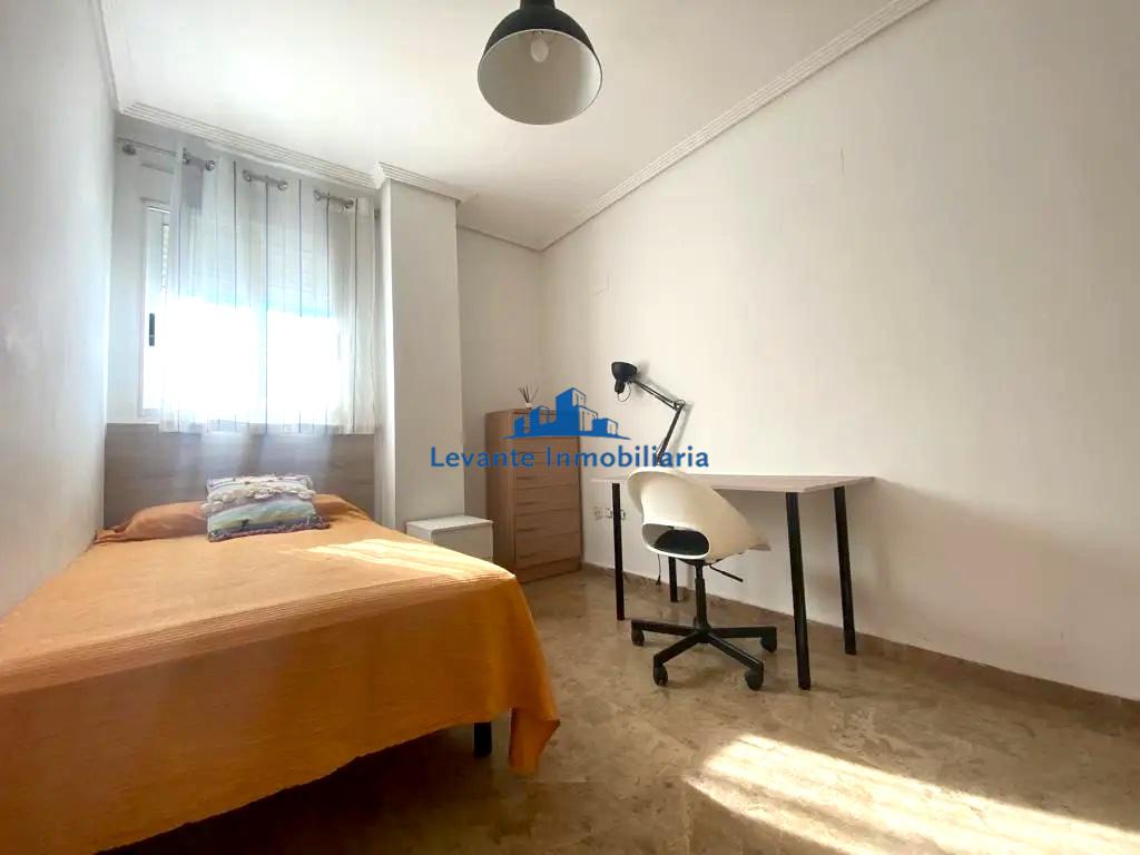 For sale of flat in Torrent