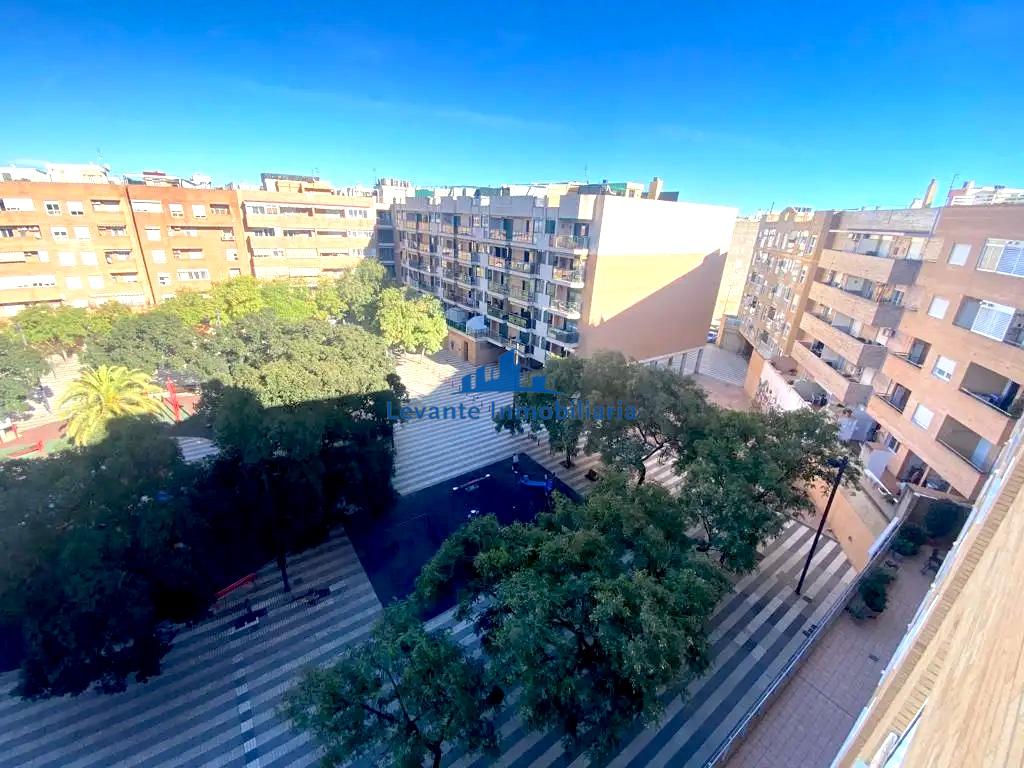 For sale of flat in Torrent