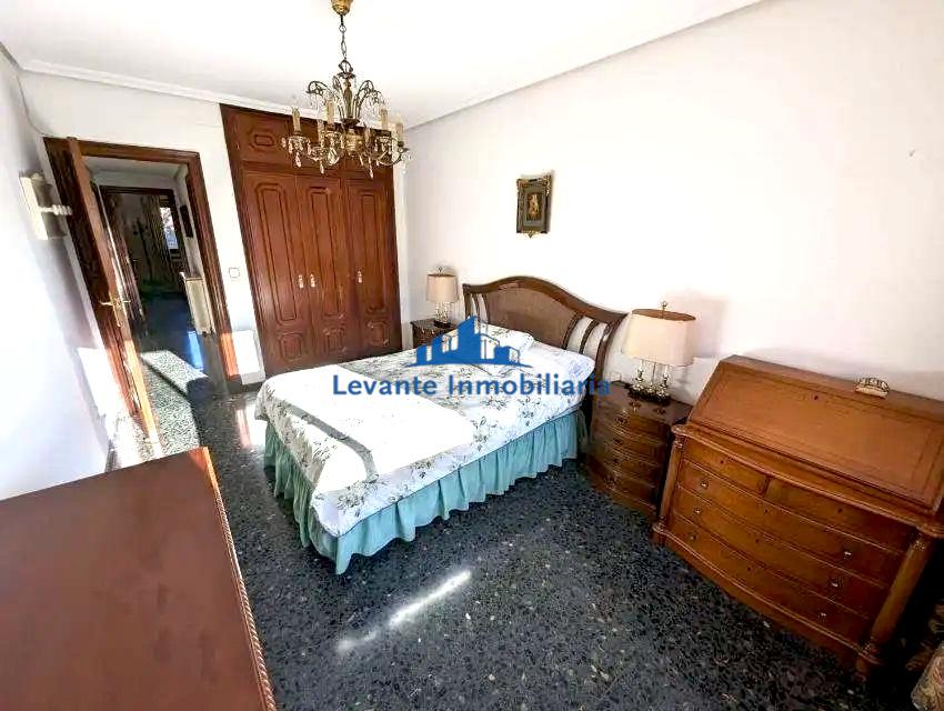 For sale of flat in Valencia
