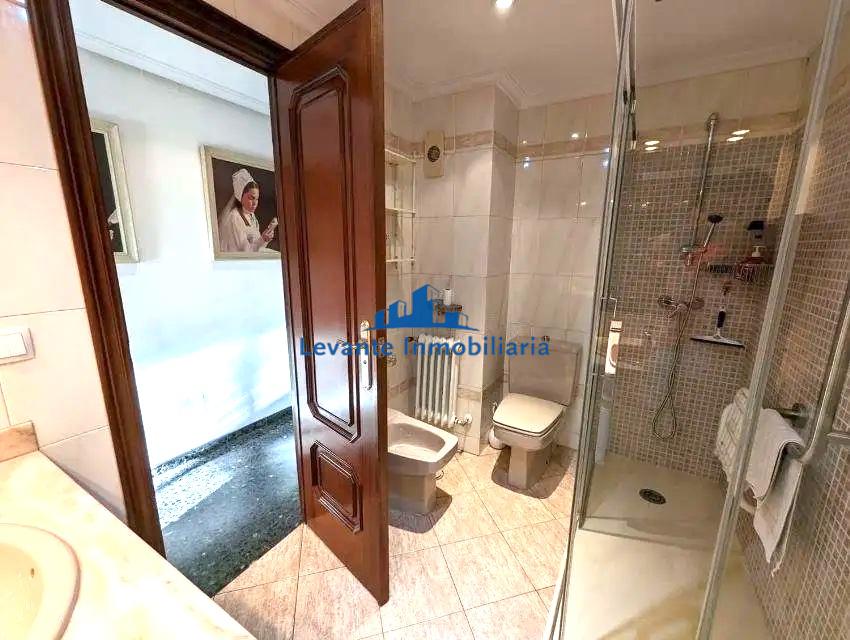 For sale of flat in Valencia