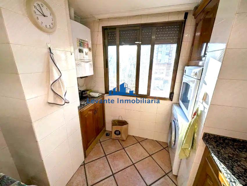 For sale of flat in Valencia