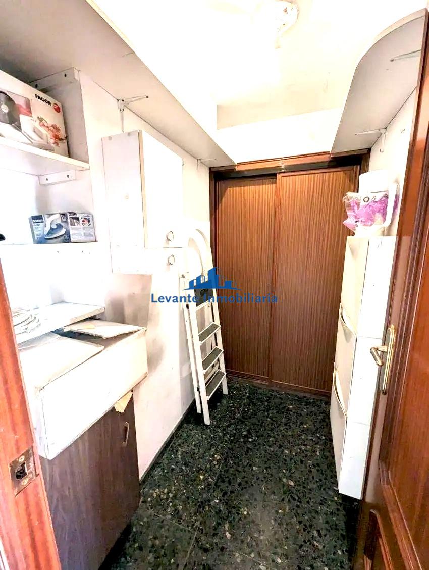 For sale of flat in Valencia