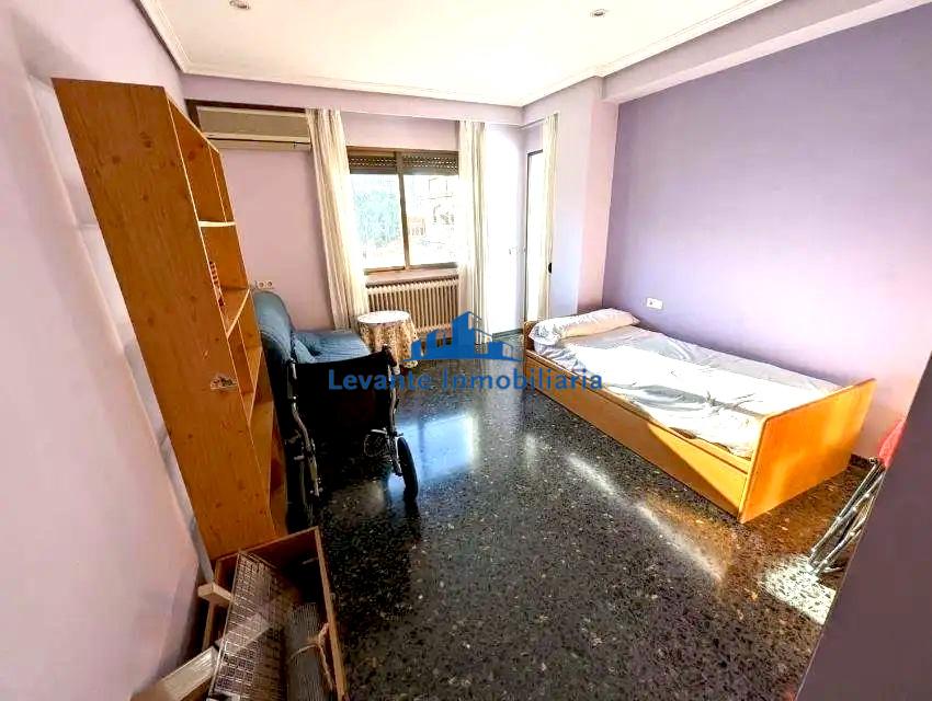 For sale of flat in Valencia