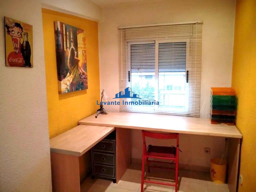 For sale of flat in Valencia