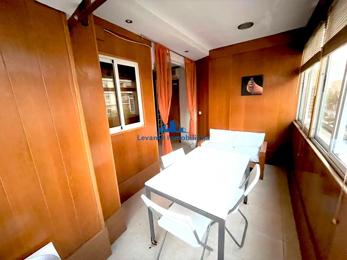 For sale of flat in Valencia