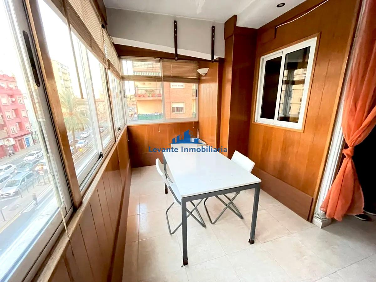For sale of flat in Valencia
