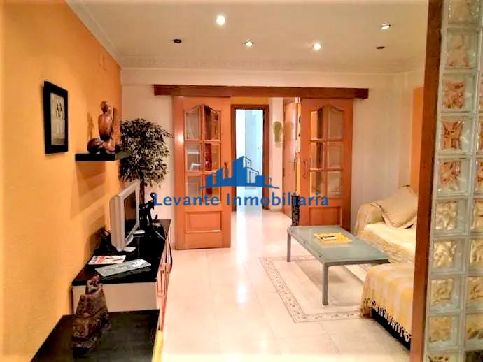 For sale of flat in Valencia