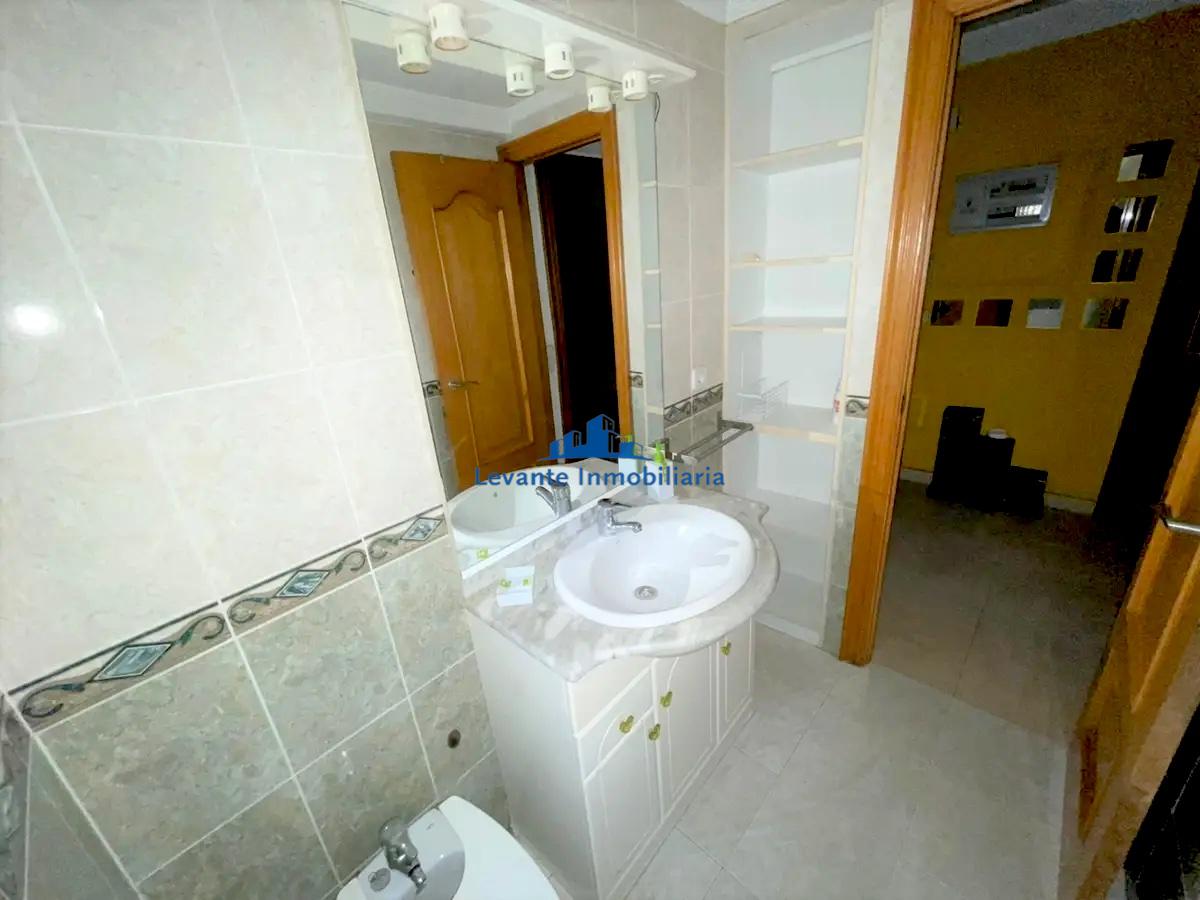 For sale of flat in Valencia