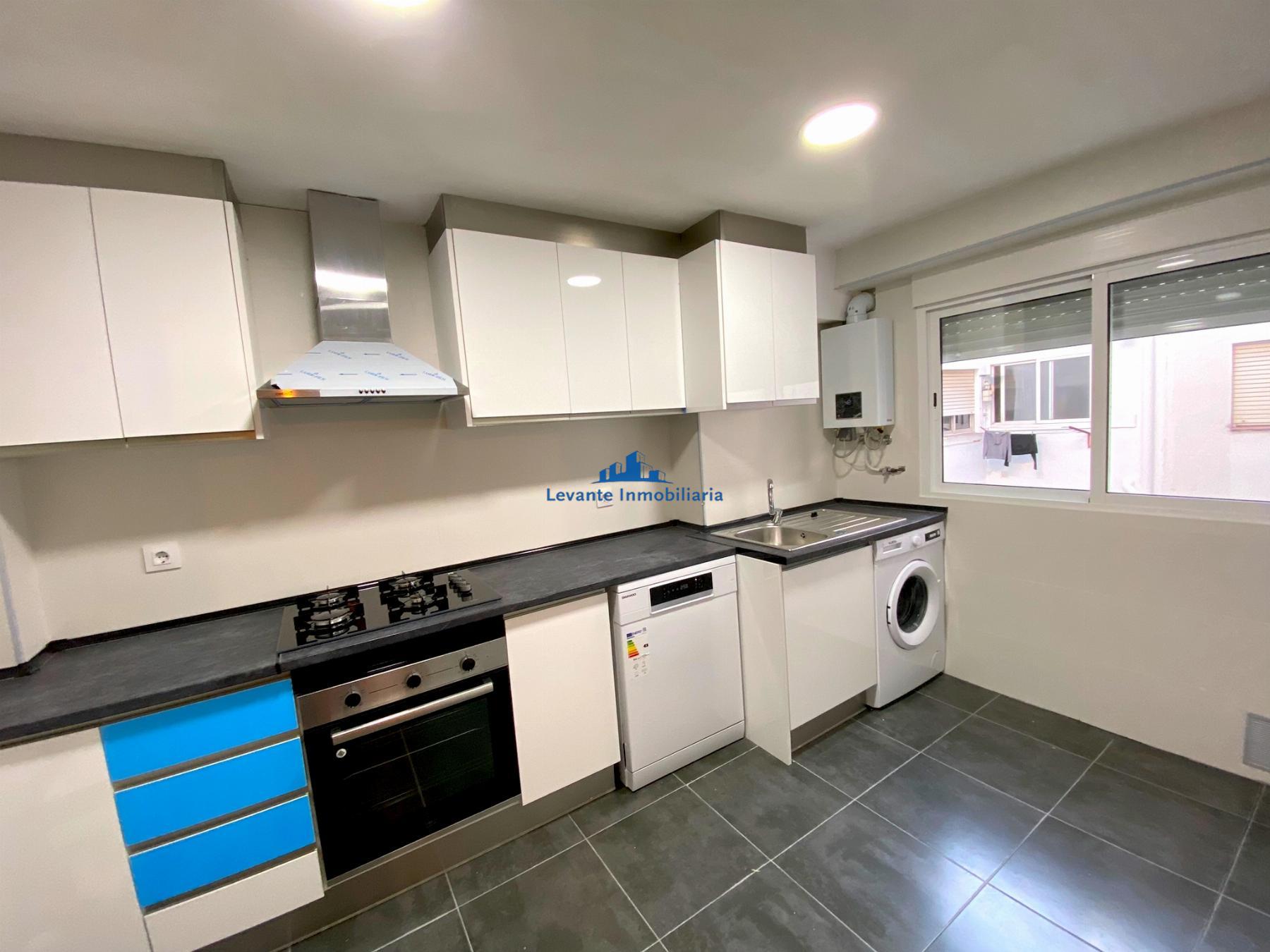 For sale of flat in Valencia