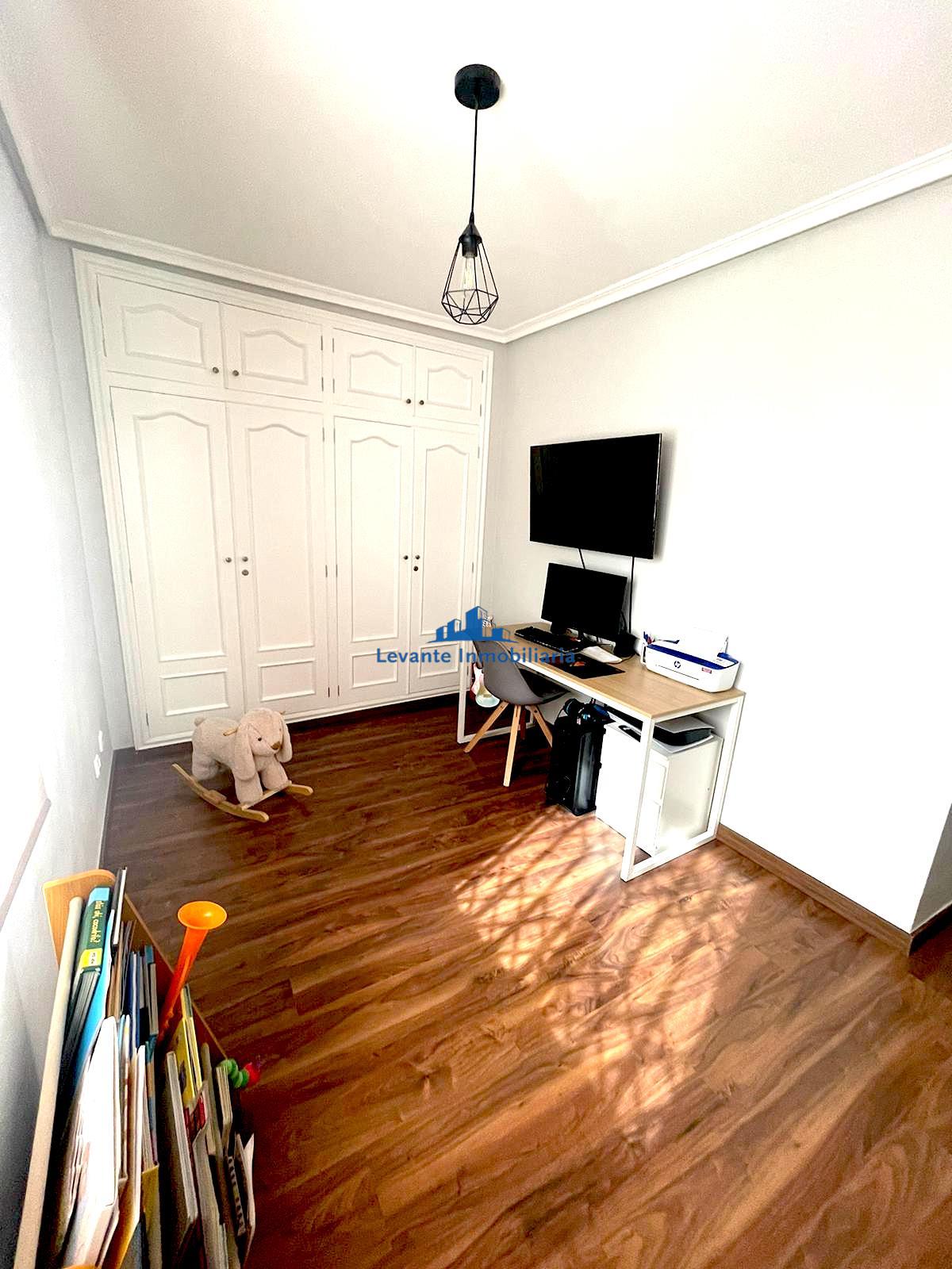 For sale of flat in Aldaia